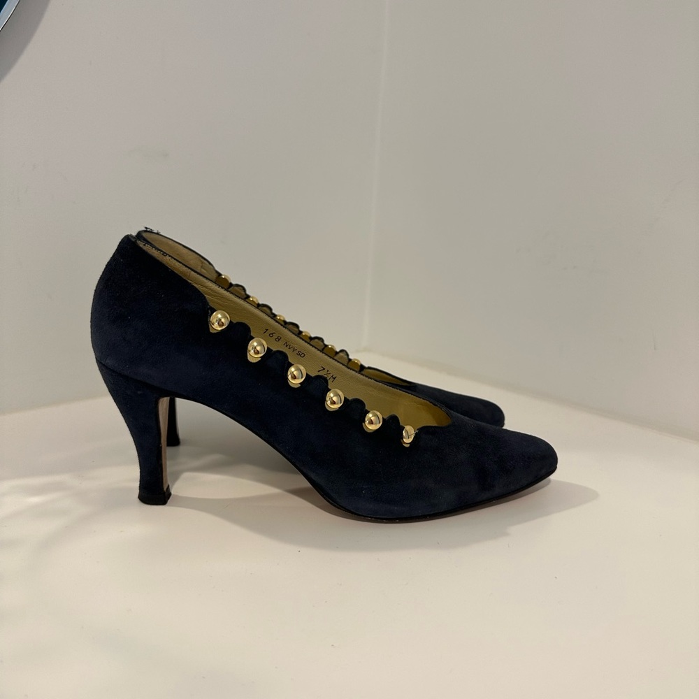 Classic pump with style